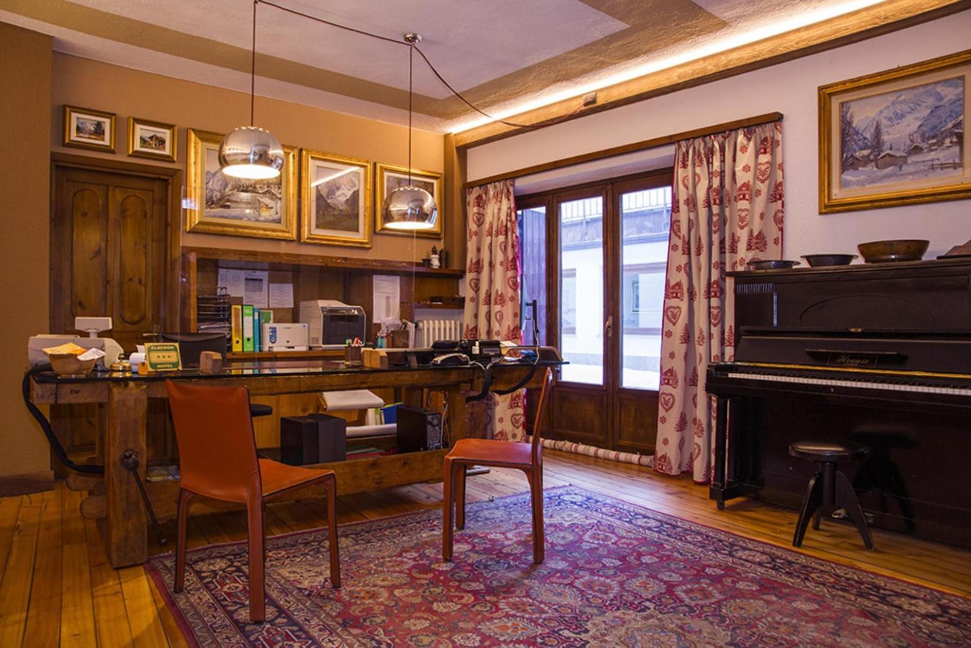 Hotel Pilier D'Angle & Wellness Courmayeur Exterior foto